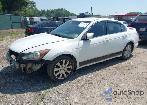 2010 Honda Accord 2.4 Lx z USA, uszkodzony, nr VIN 1HGCP2F3XAA175858